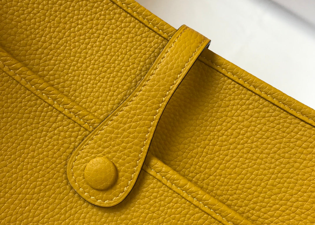 Evelyne Bag