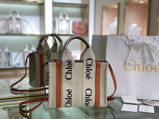 Woody Tote Bag with Strap