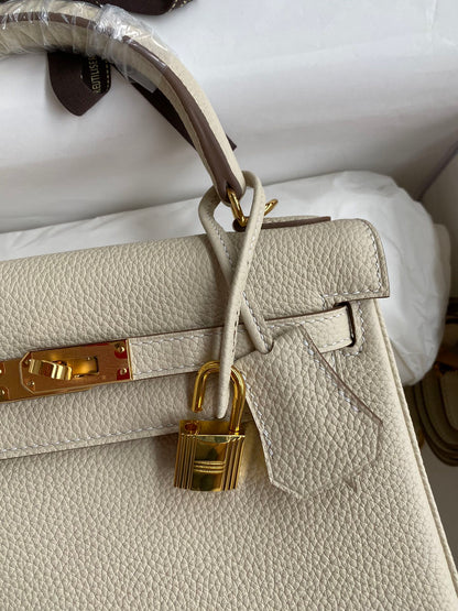 Kelly 25 Togo Leather Bag