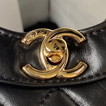 31 Quilted Leather Shopping Bag