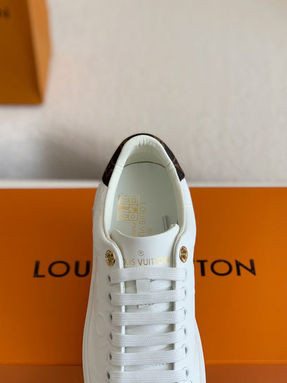 Time Out Sneaker