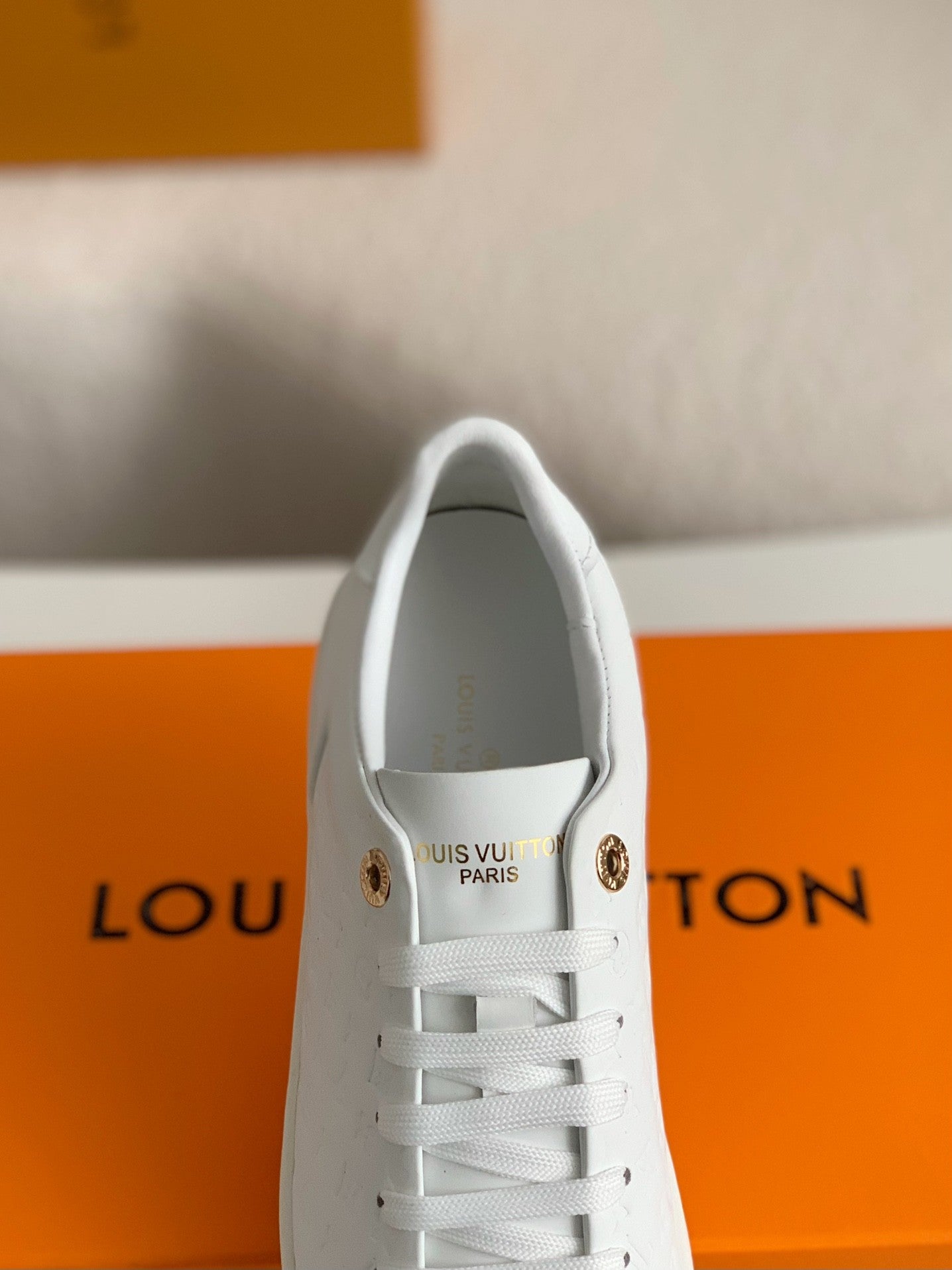 Sneaker