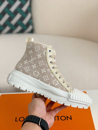 Squad Women Boots
