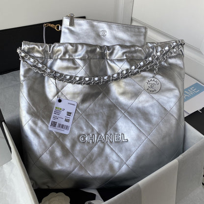22 Large Handbags