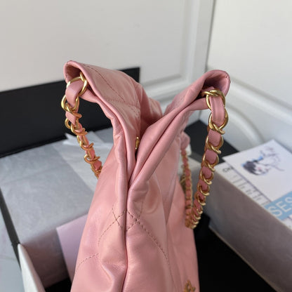 22 Large Handbags
