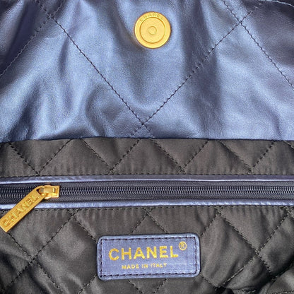 22 Large Handbags