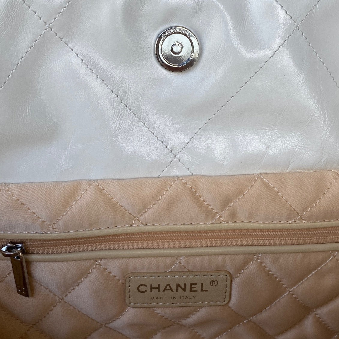 22 Large Handbags