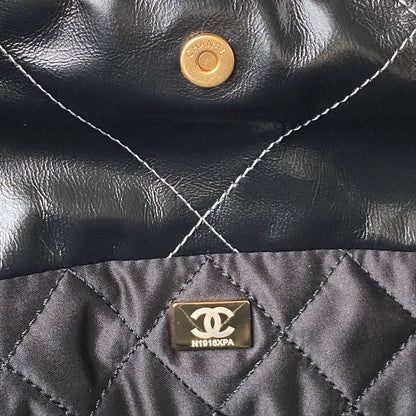 22 Large Handbags