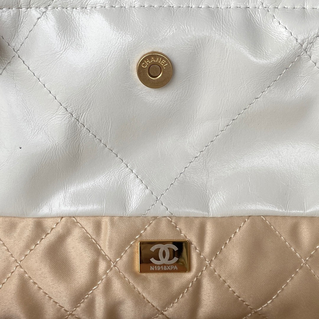 22 Handbags