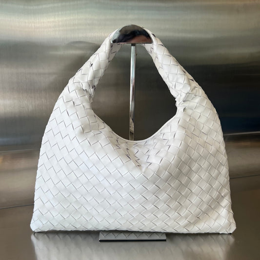 Small Hop Woven Leather Bag