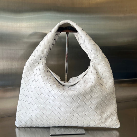 Small Hop Woven Leather Bag