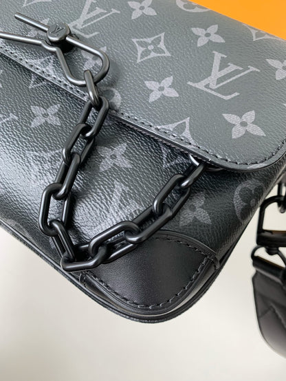 Steamer Messenger Bag