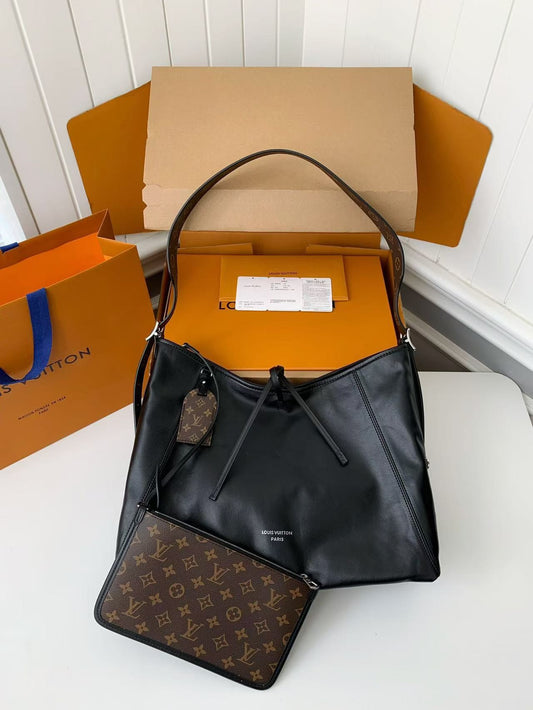CarryAll Dark Leather Shoulder Bag