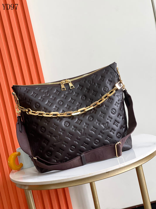 Coussin Hobo MM Bag