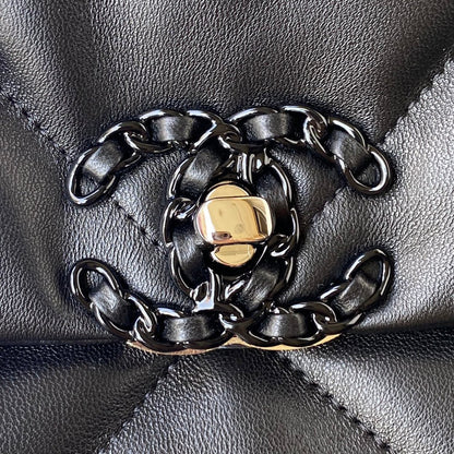 19 Flap Bag