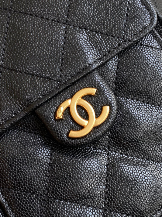 25 Medium Quilted Hobo Handbag