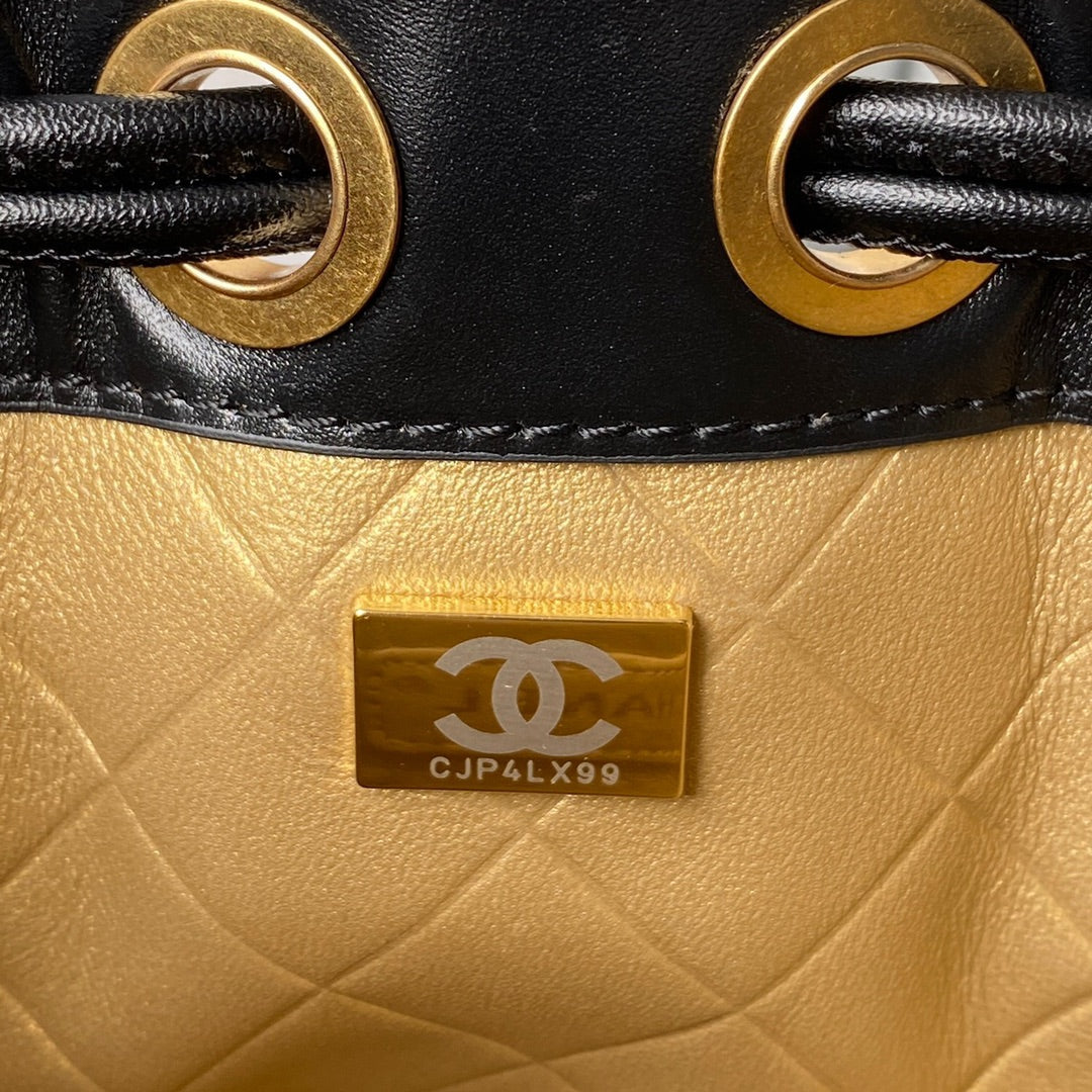 Classic Bucket Bag
