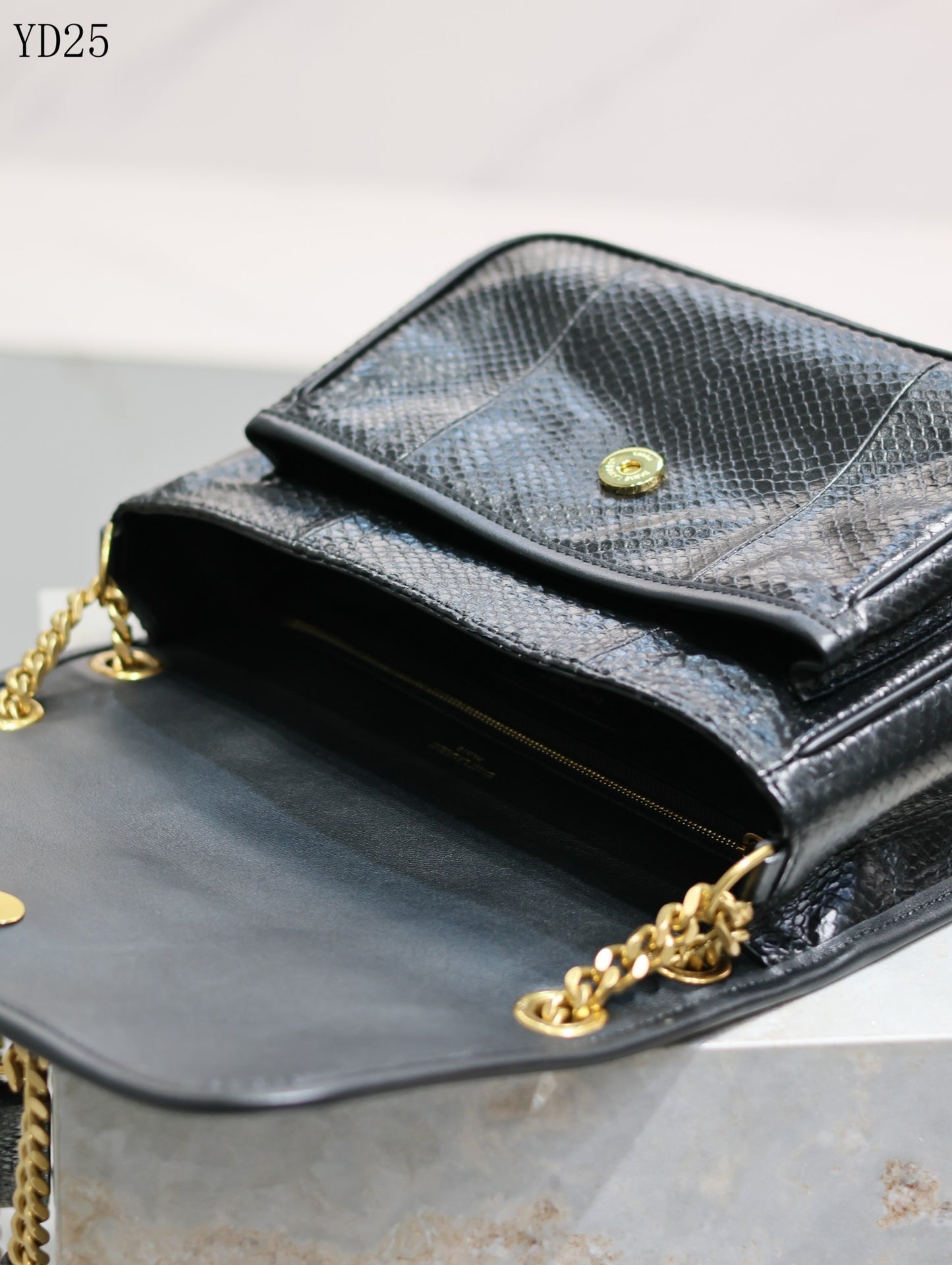 Niki Medium Patent Leather Shoulder Bag