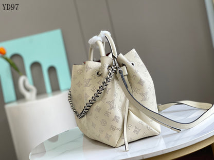 Bella Tote Bag