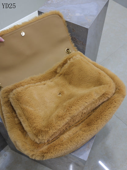 Niki Large in Shearling Bag