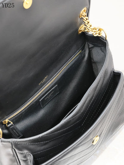 Niki Medium Leather Bag