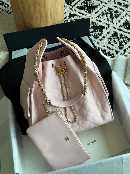 25 Large Quilted Handbag