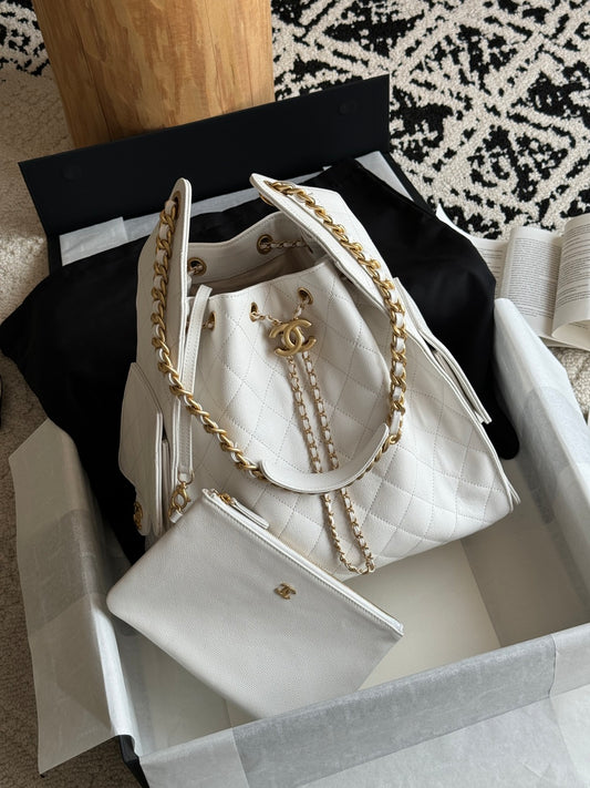 25 Medium Quilted Hobo Handbag
