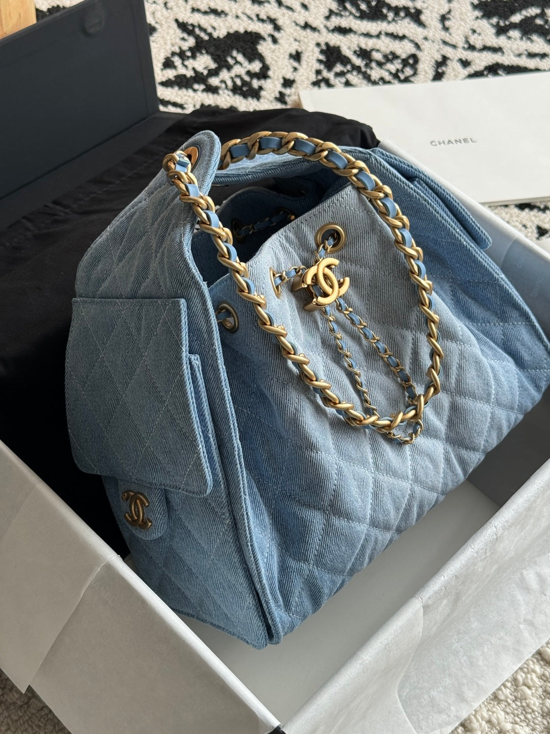 25 Medium Quilted Hobo Handbag