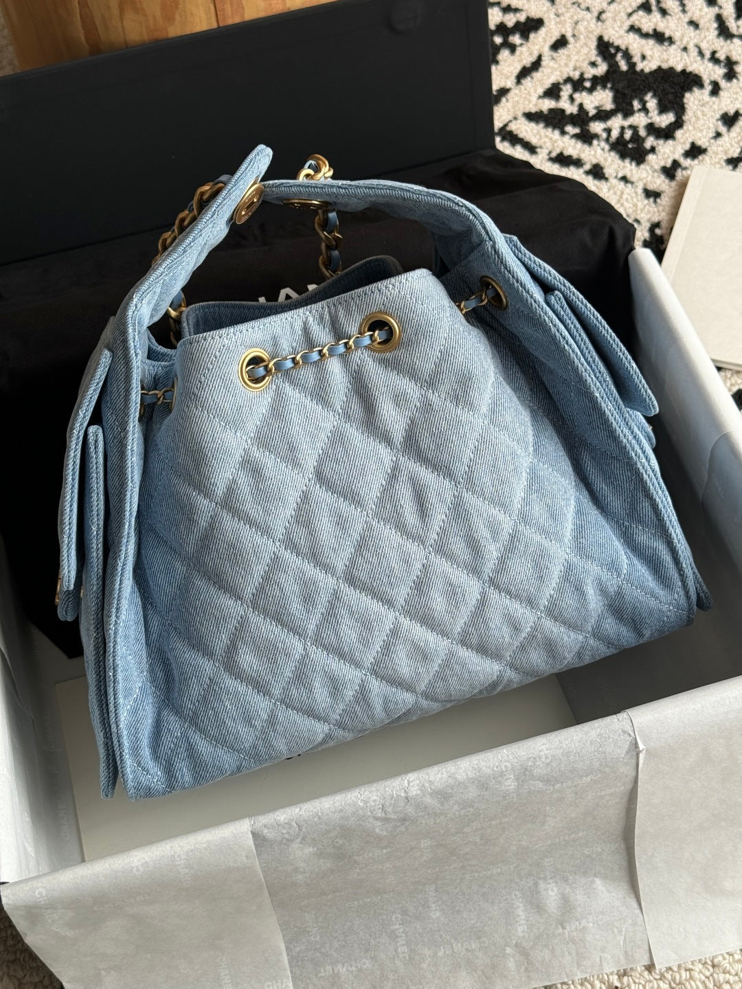 25 Medium Quilted Hobo Handbag