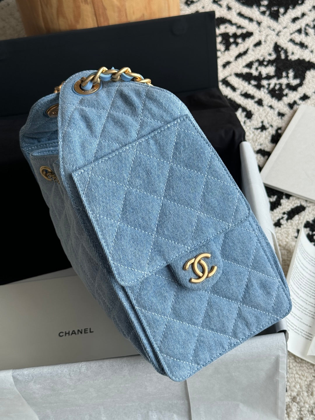 25 Medium Quilted Hobo Handbag