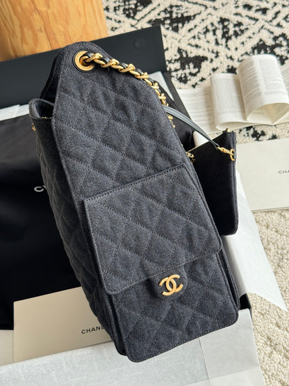 25 Large Quilted Handbag
