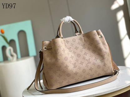 Bella Tote Bag