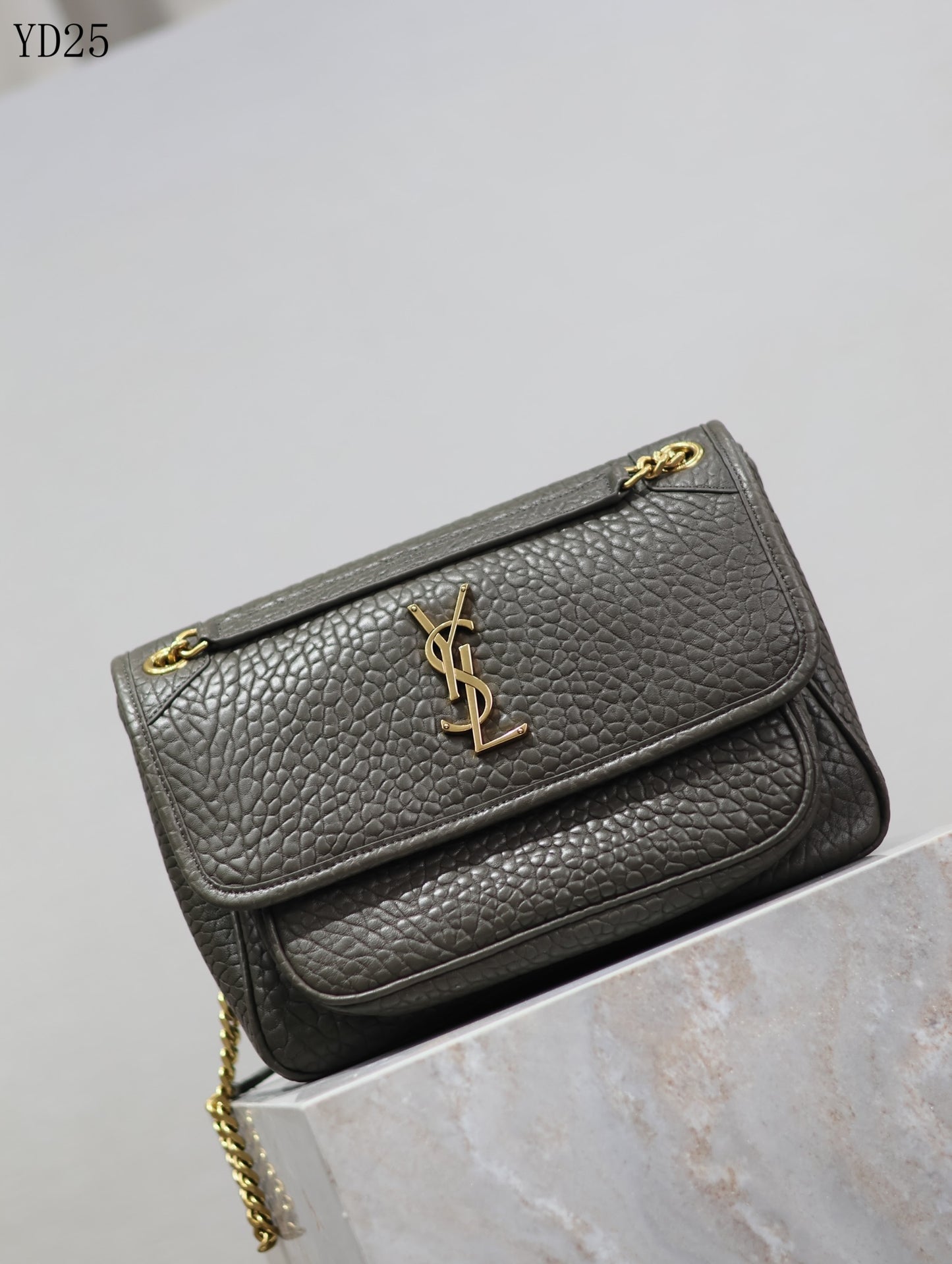 Niki Medium Shoulder Bag