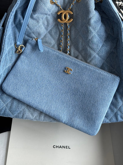 25 Large Quilted Handbag