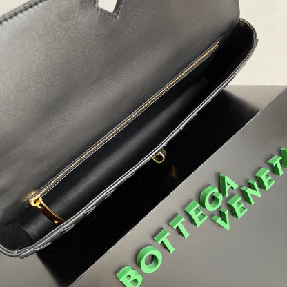 Andiamo Woven Leather Clutch Bag