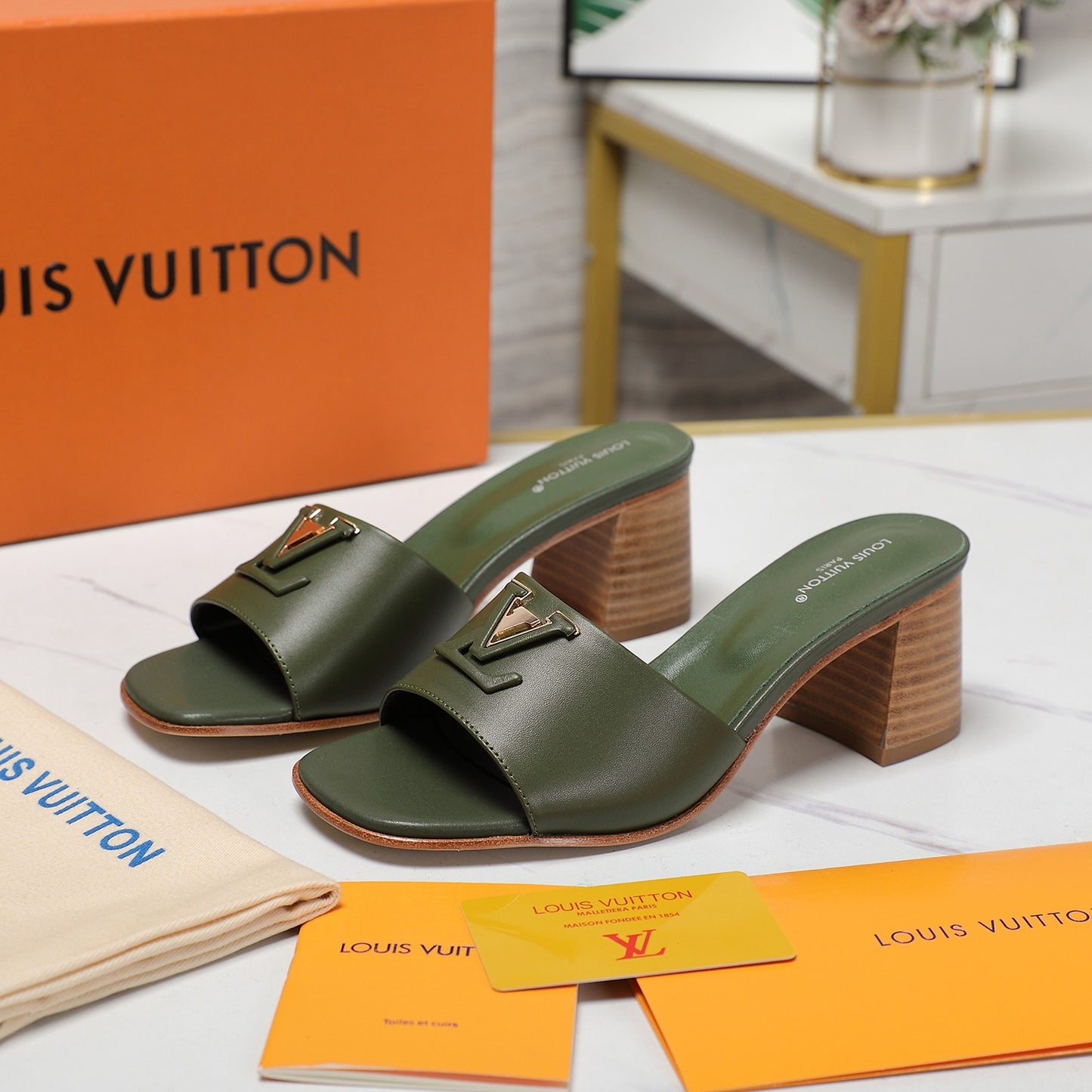 Leather High-Heeled Slippers
