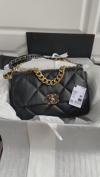 19 Flap Bag