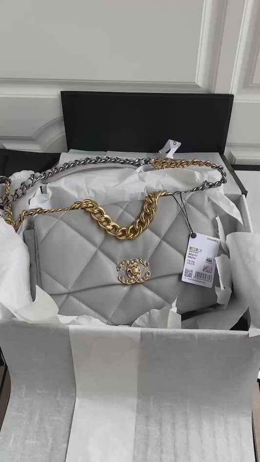 19 Flap Bag 26 cm