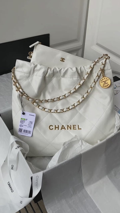 22 Large Handbags